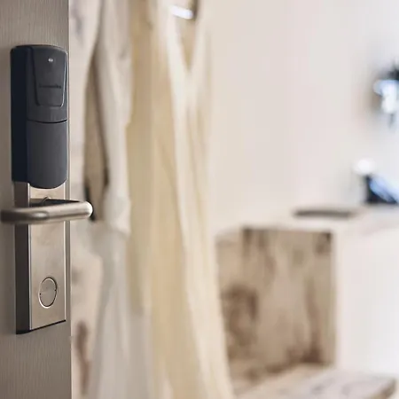 Kythnos Bay Отель Лутра