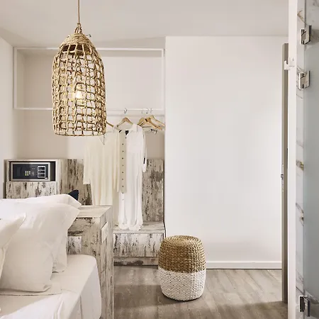 Kythnos Bay Лутра