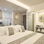 Kythnos Bay Hotel 3*