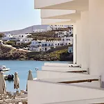 Kythnos Bay Loutrá