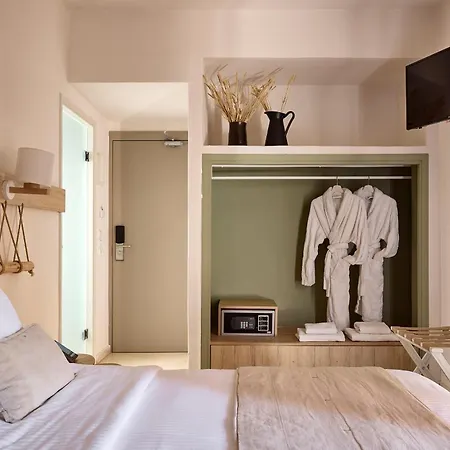 Kythnos Bay Hotel 3*