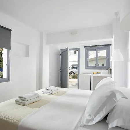 Kythnos Bay Λουτρά