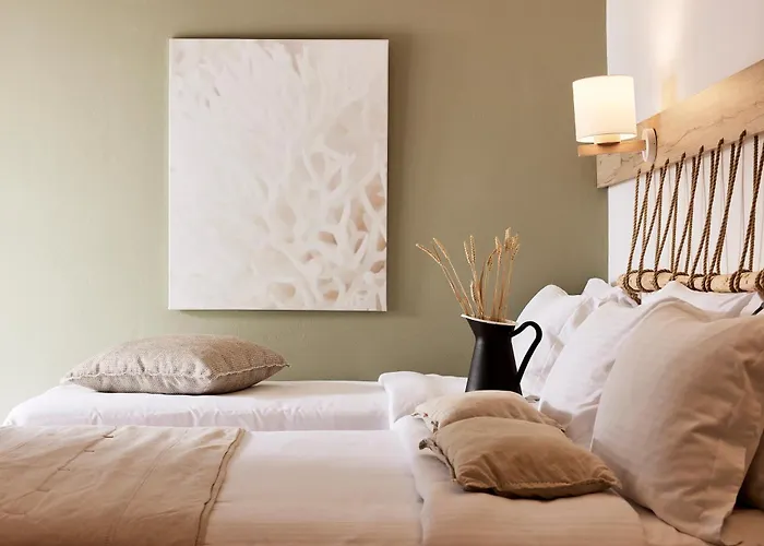 Kythnos Bay Loutra (Kythnos)